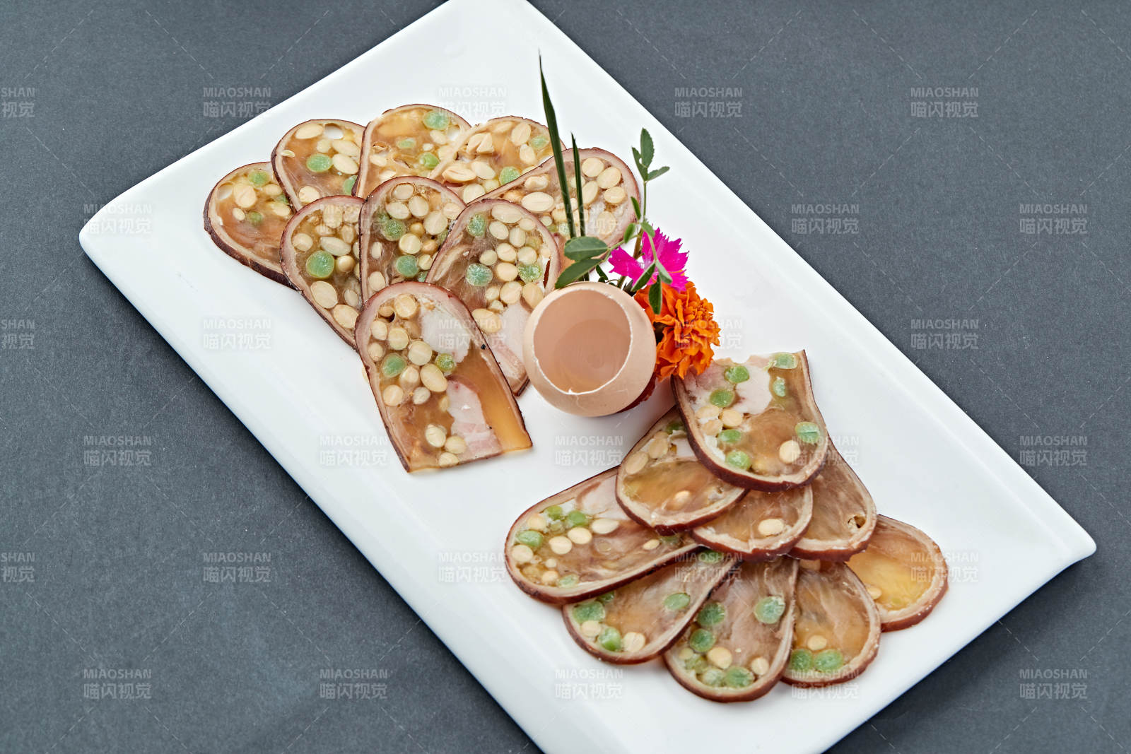 菊花青豆鱿鱼猪耳冻图片