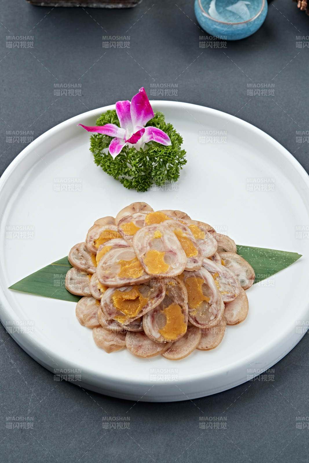 鱿鱼猪耳鸭蛋卷切片图片