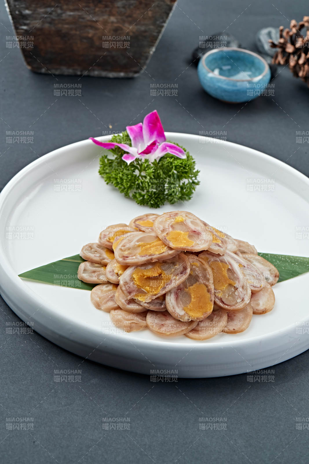 鱿鱼猪耳鸭蛋卷切片图片