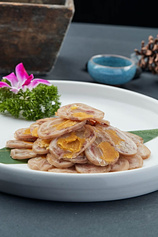 鱿鱼猪耳鸭蛋卷切片图片