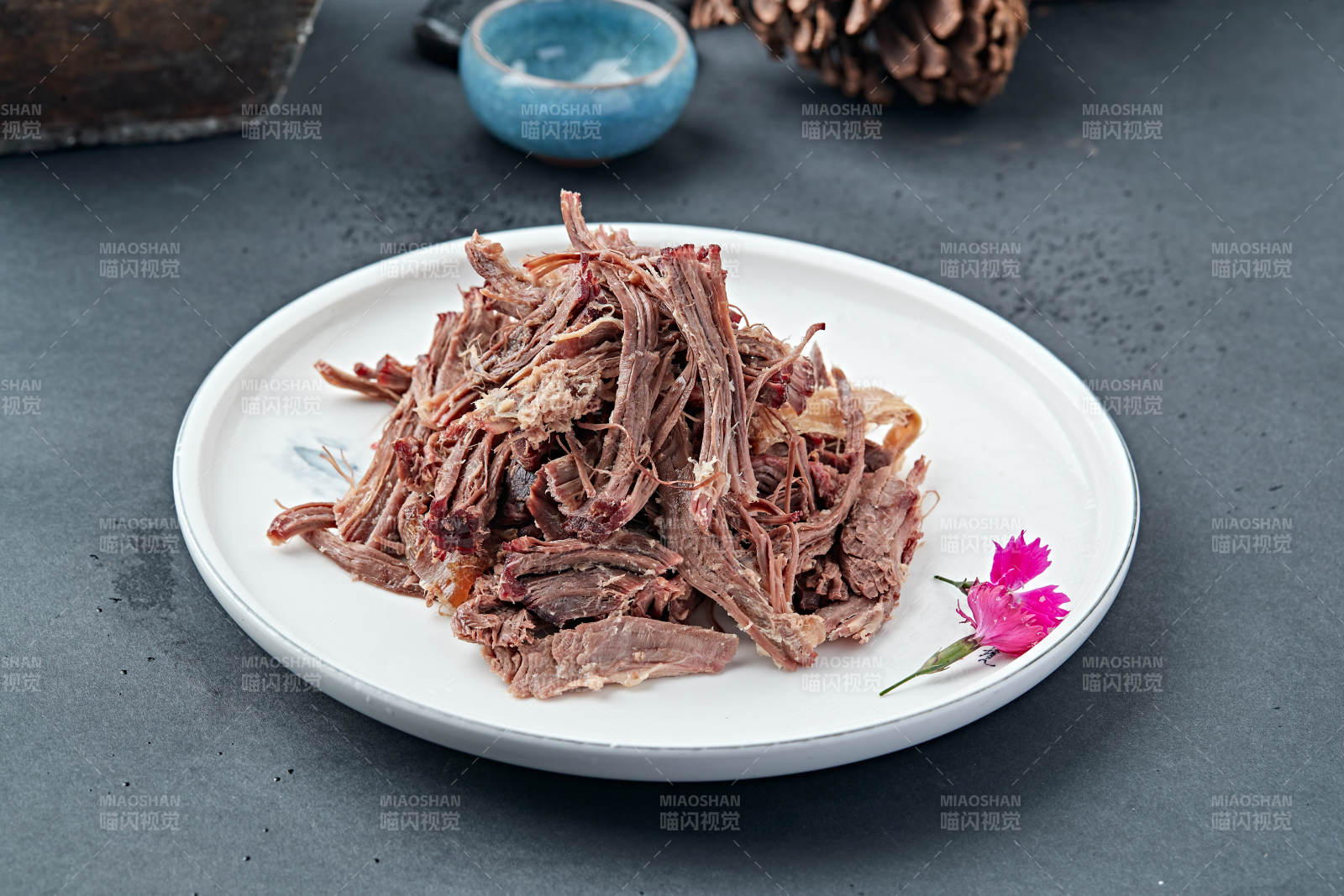 峨嵋手撕驴肉图片