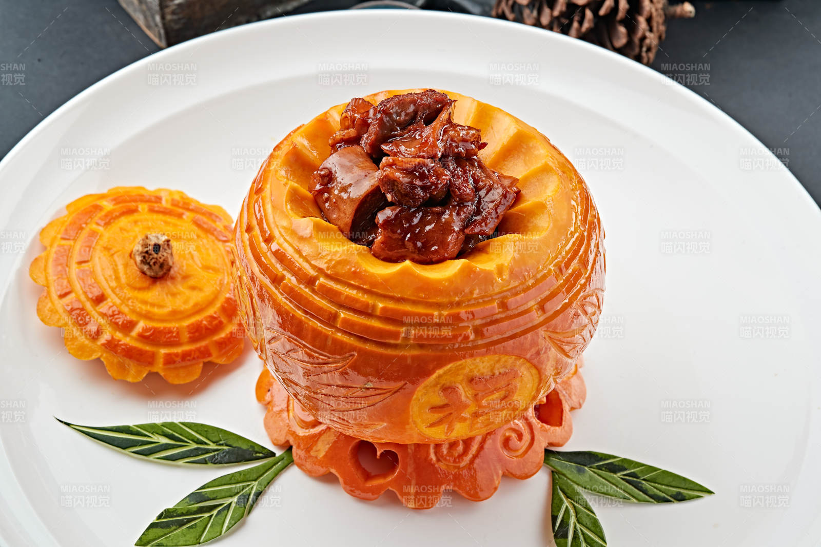 南瓜金盏红烧鹿肉图片