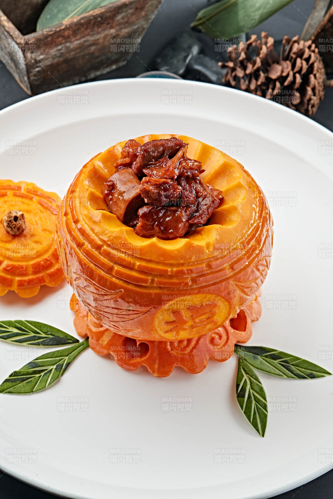 南瓜金盏红烧鹿肉图片