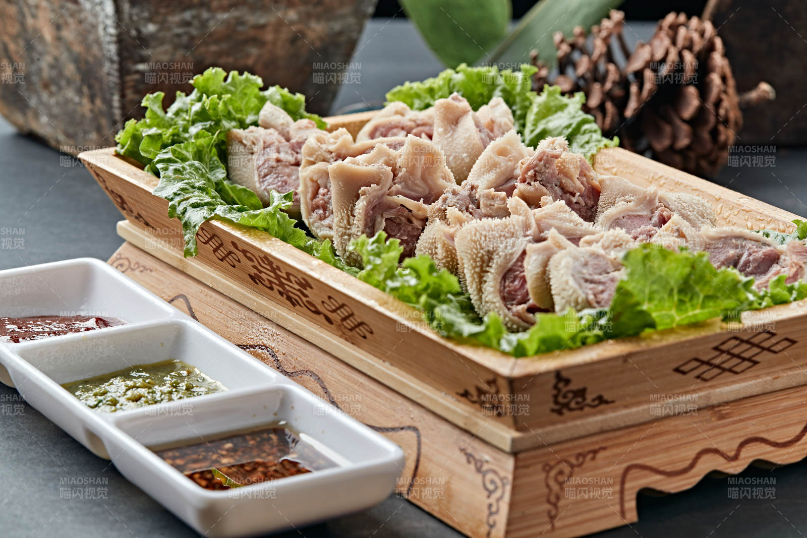 蒙餐水煮肚包肉图片