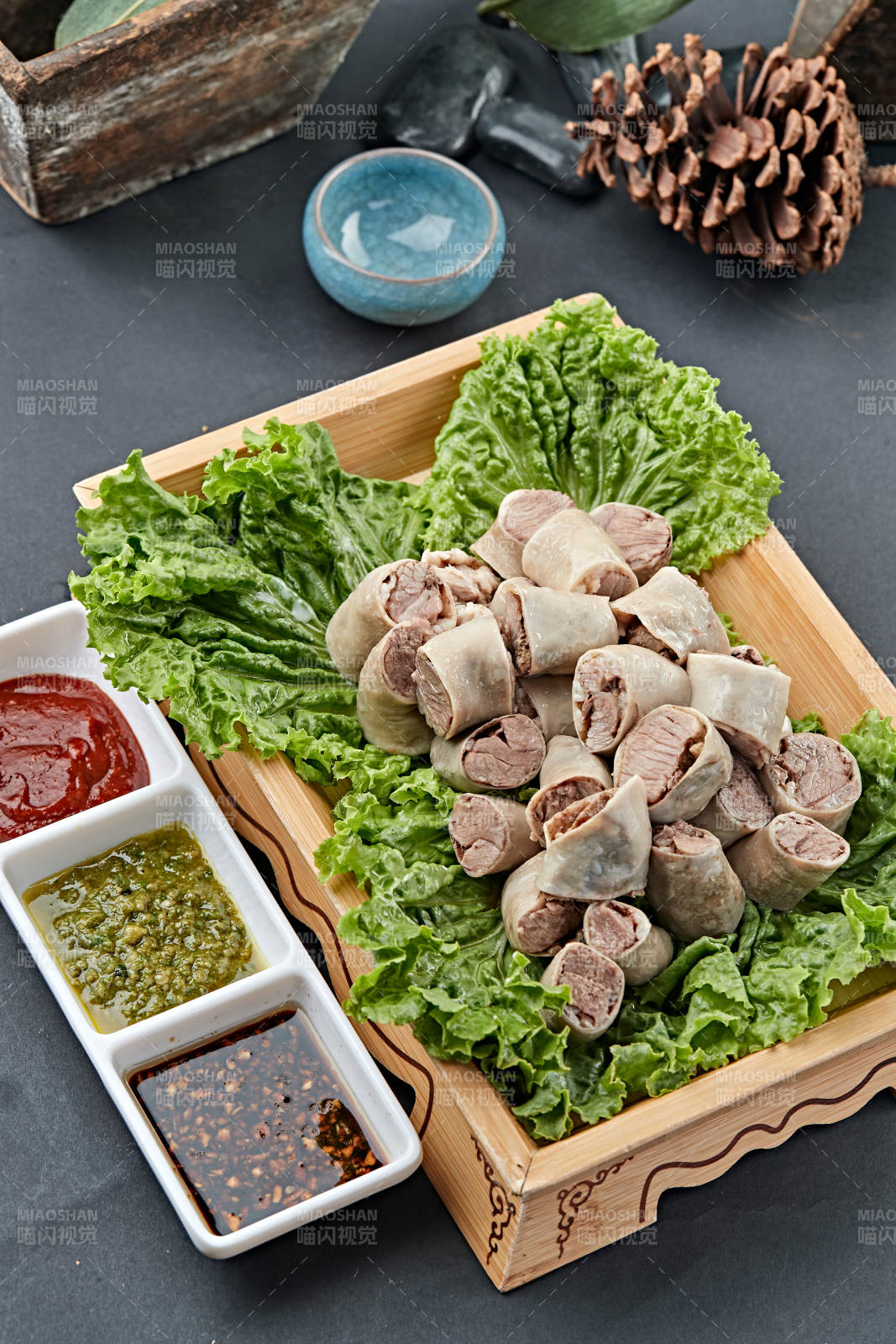 水煮传统蒙餐羊肉肠图片