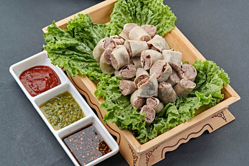 水煮传统蒙餐羊肉肠图片