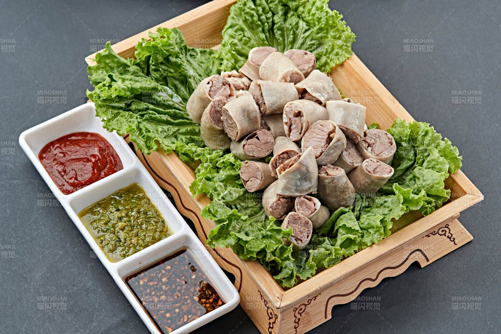 水煮传统蒙餐羊肉肠图片