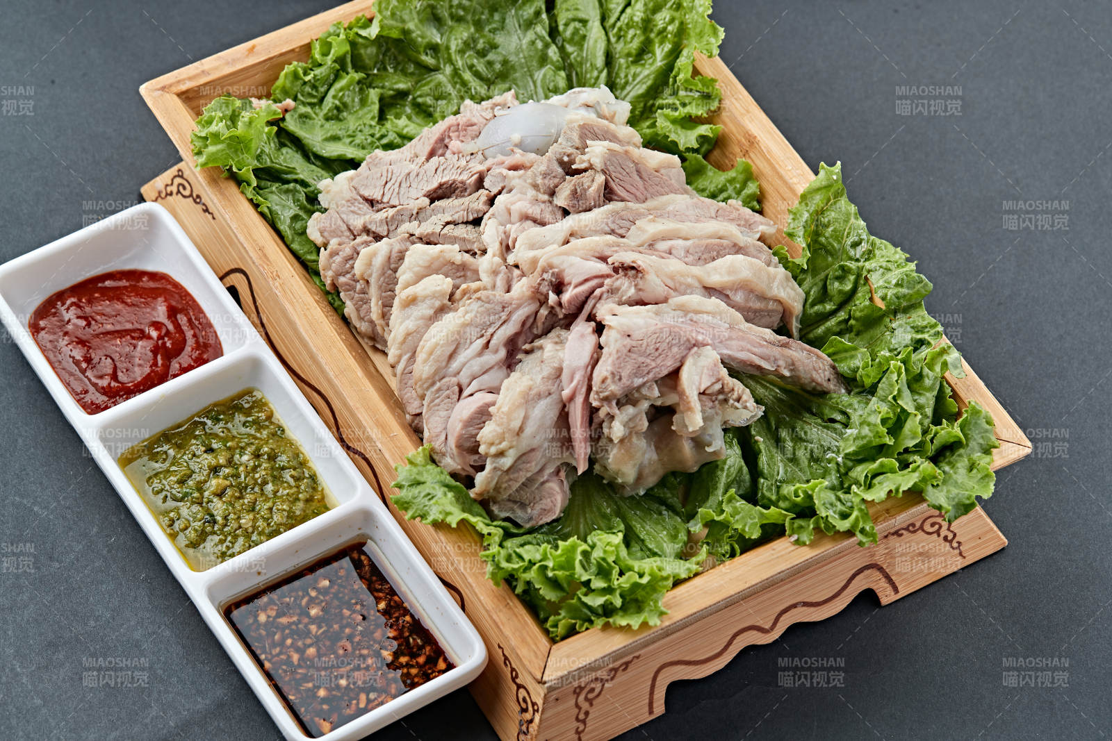 清水炖煮手把肉图片