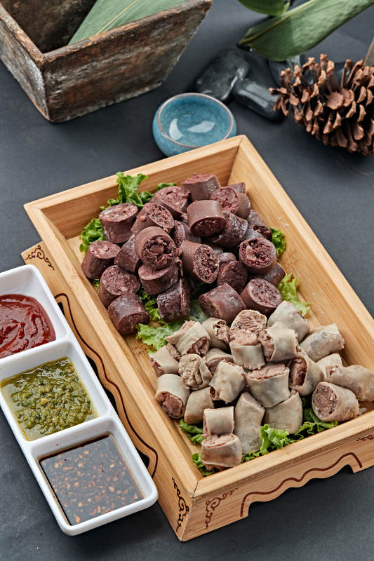 蘸汁蒜香双拼肠肥羊蒜肠灌羊血肠图片