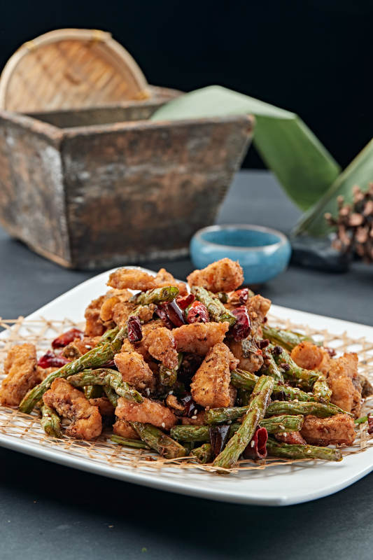 辣子兔丁干煸豆角图片