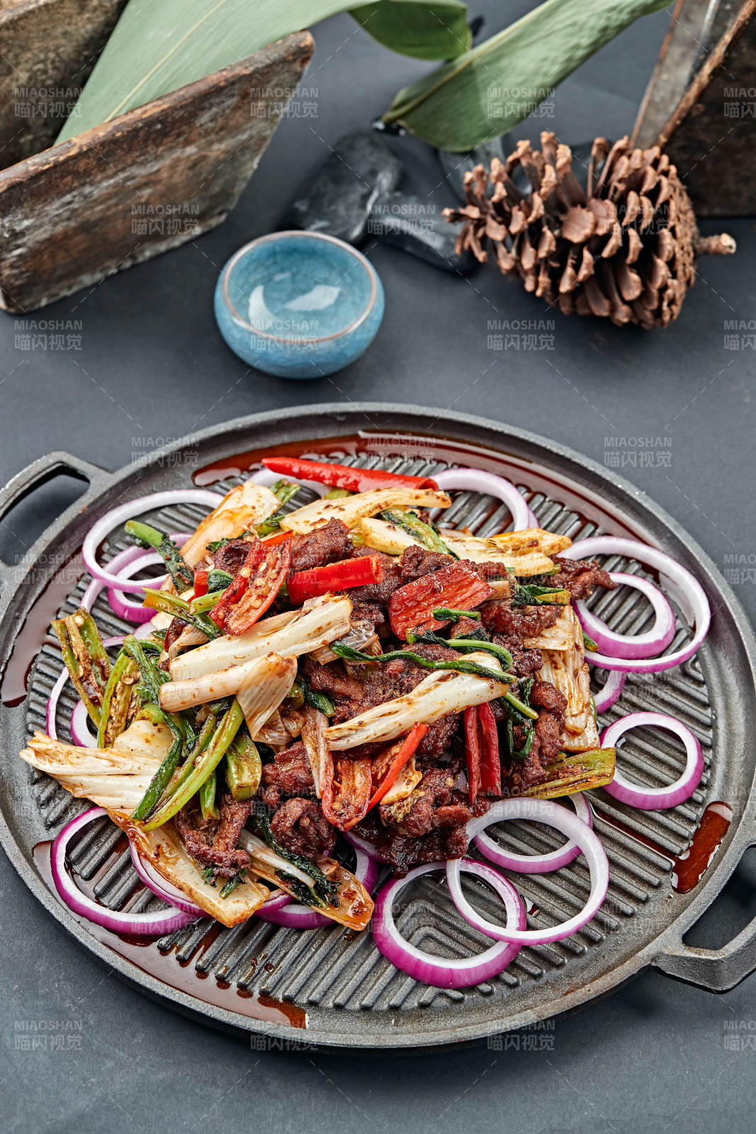 炙子铁板什锦蔬菜煎牛柳图片