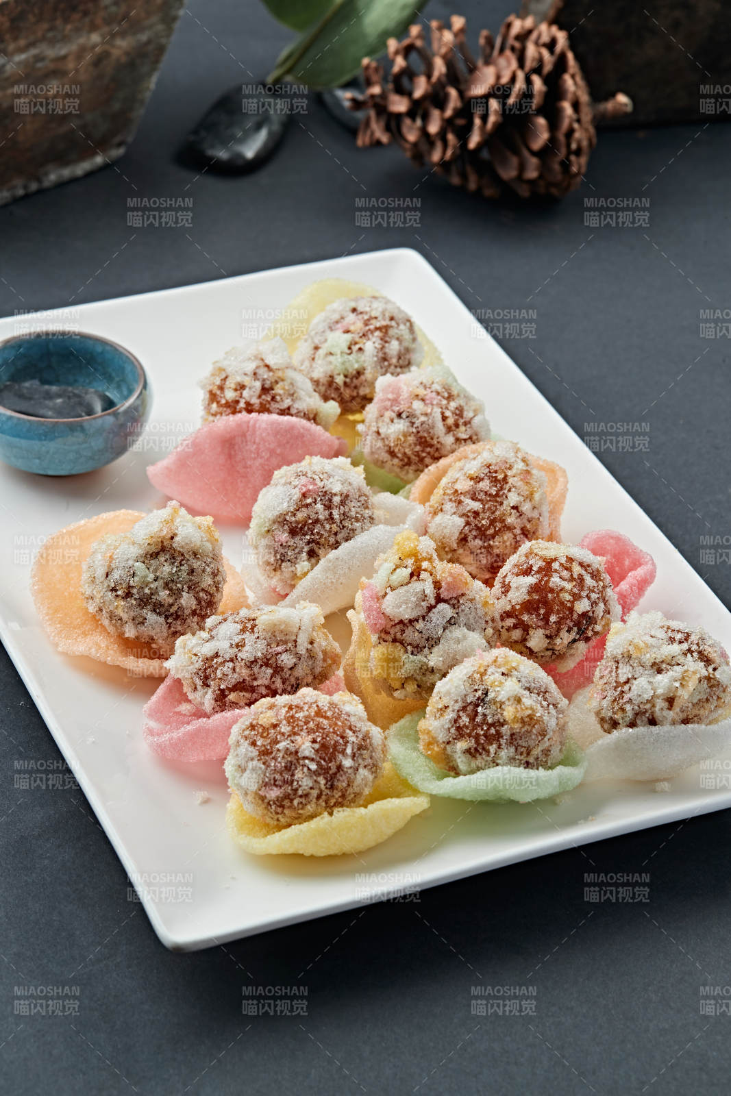 油炸酥皮江米土豆丸子图片