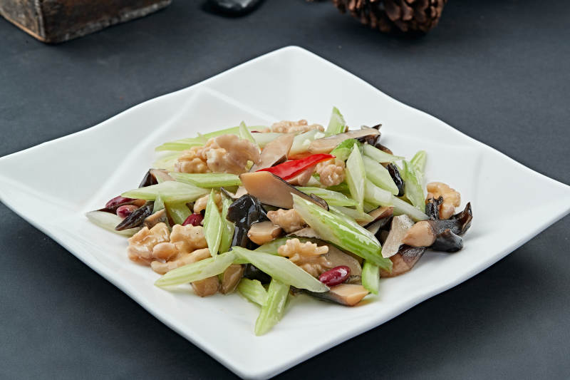 小炒芦笋桃仁鸡枞菌图片