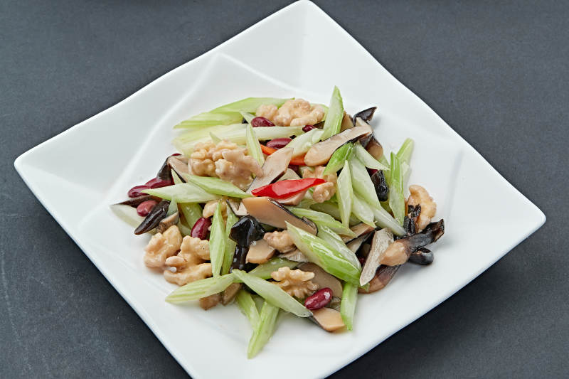 小炒芦笋桃仁鸡枞菌图片