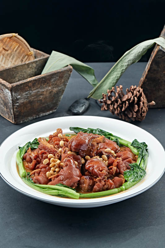 红烧黄豆炖猪蹄图片