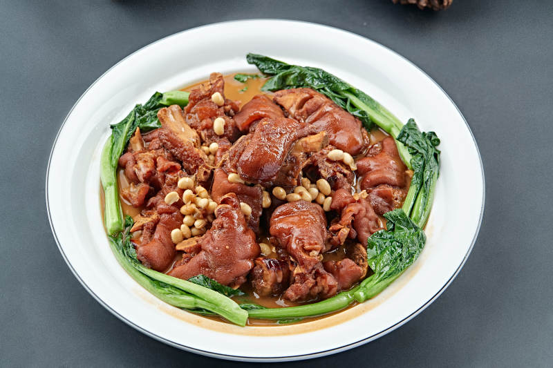 红烧黄豆炖猪蹄图片