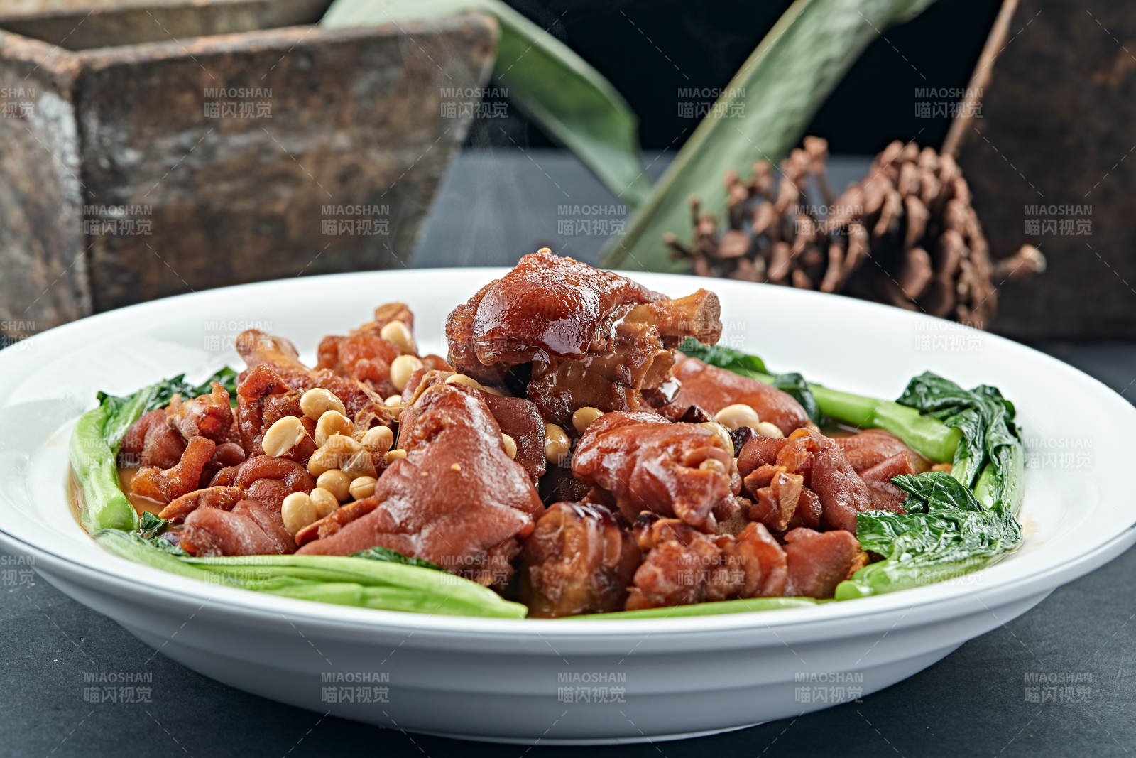 红烧黄豆炖猪蹄图片