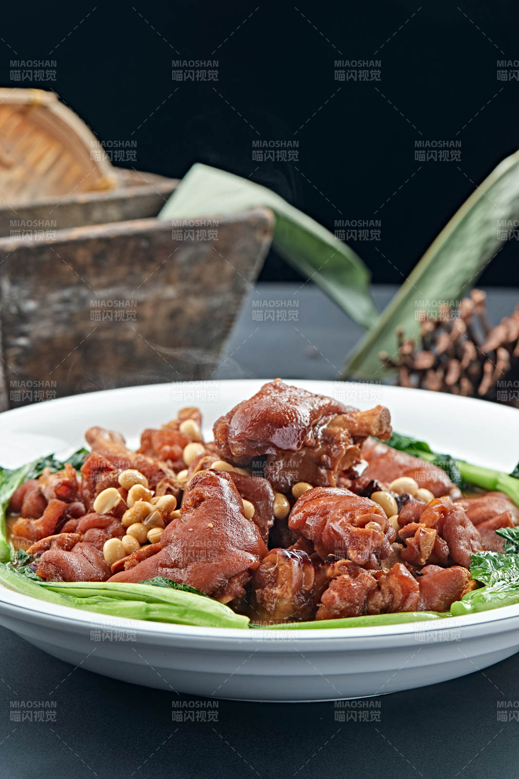 红烧黄豆炖猪蹄图片