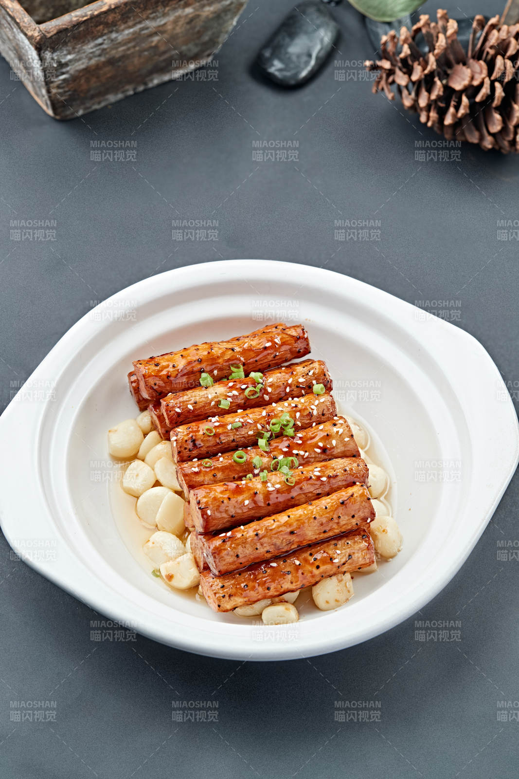 蒜香砂锅焗长山药图片