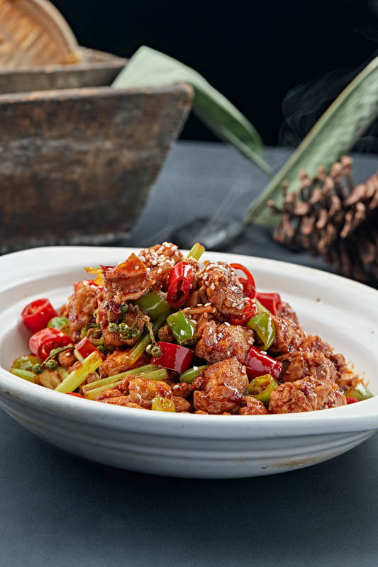 川香辣子爆兔丁图片