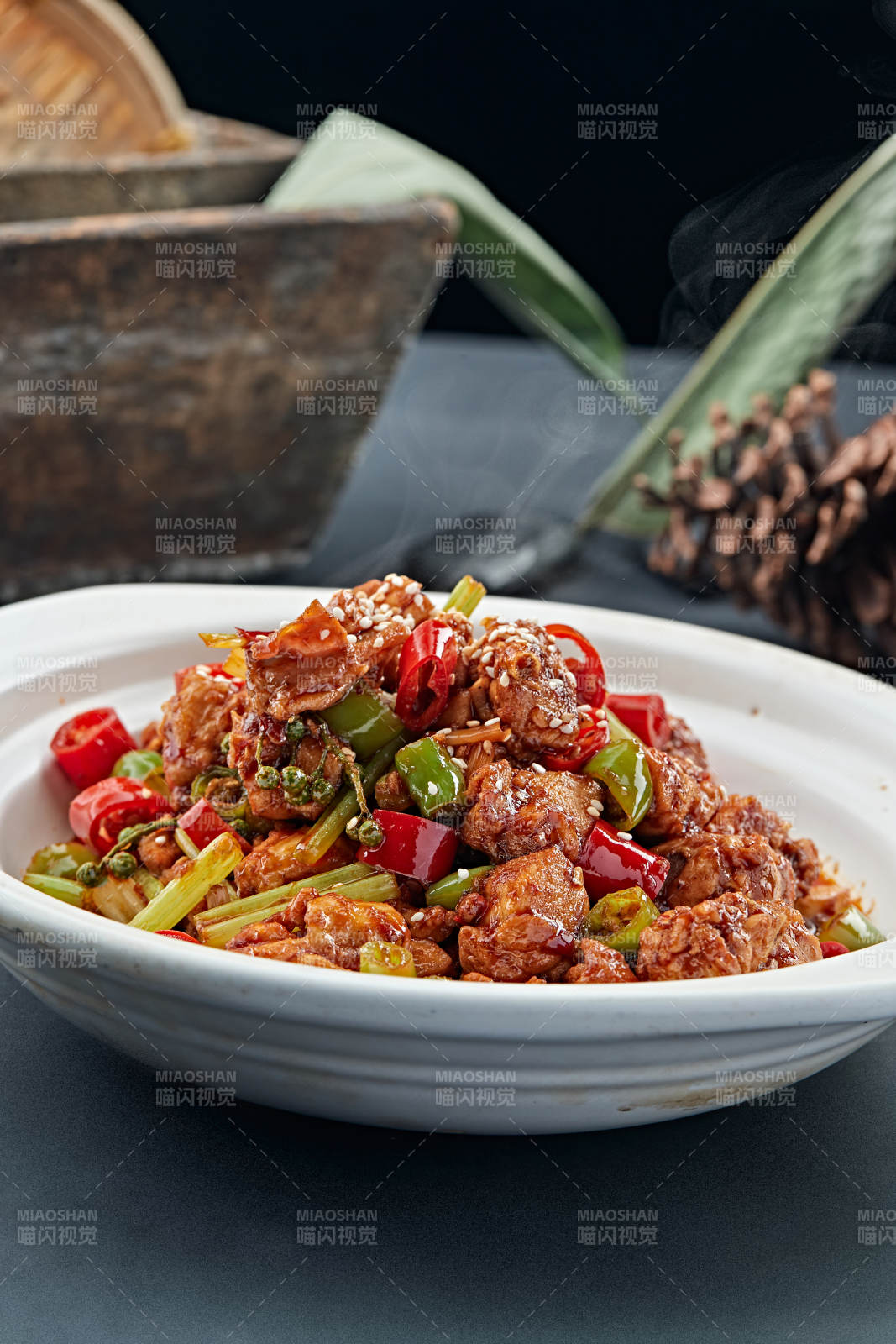 川香辣子爆兔丁图片