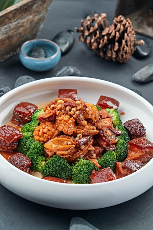 薏米鲍鱼炖红烧肉图片