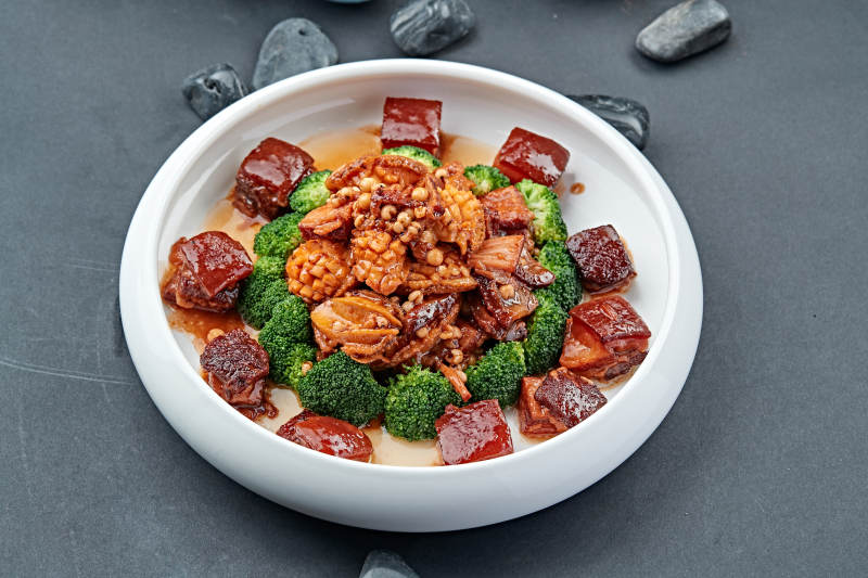 薏米鲍鱼炖红烧肉图片