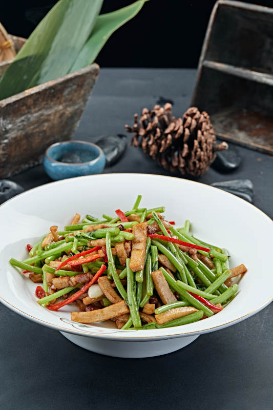 彩椒茼蒿炒五花肉图片