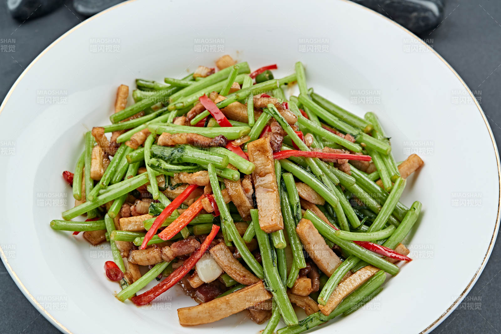 彩椒茼蒿炒五花肉图片