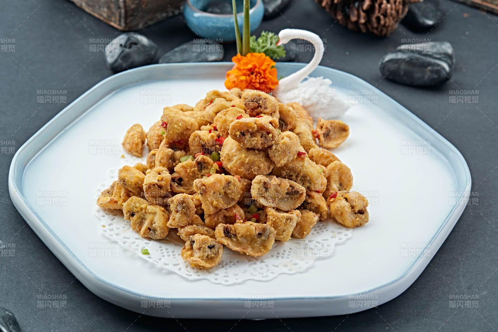 咸蛋黄焗塞外白口蘑图片