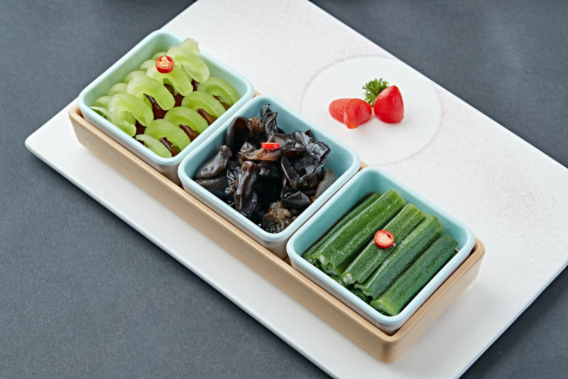 爽口三拼木耳秋葵莴笋丝图片