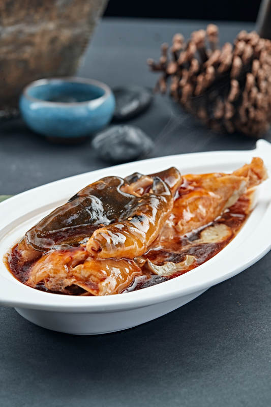 浓汤酱焖小河豚图片