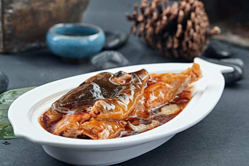 浓汤酱焖小河豚图片