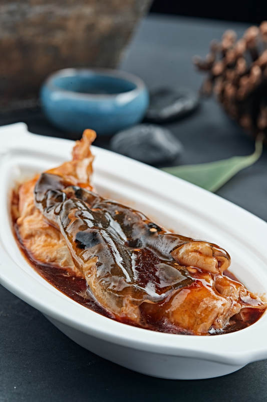 浓汤酱焖小河豚图片