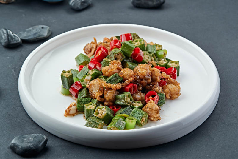 辣子小炒秋葵扇贝丁图片