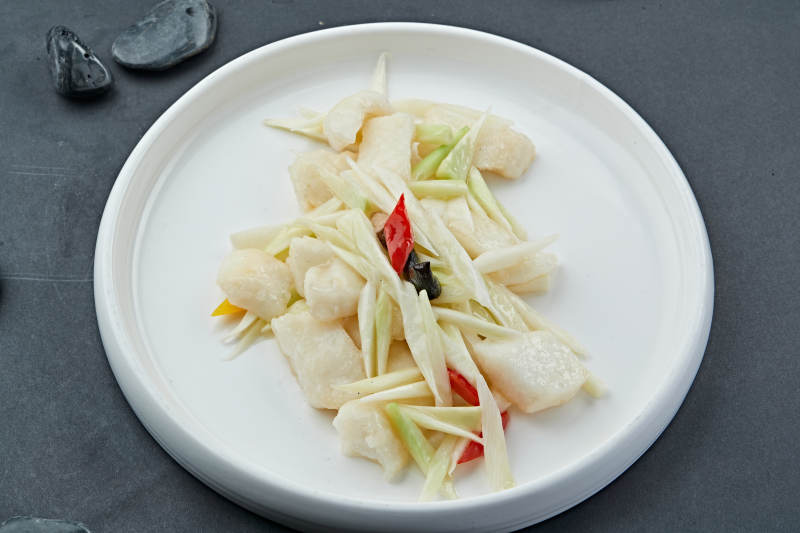 清炒芦笋银鳕鱼图片