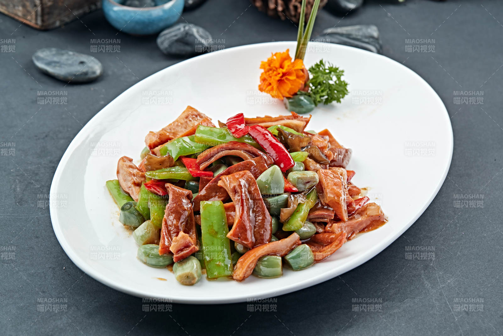 腊八蒜彩椒猪肚条图片