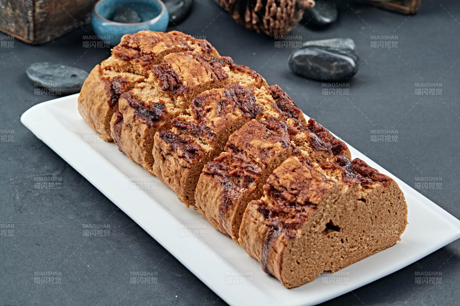 粗粮枣泥烤馍片图片