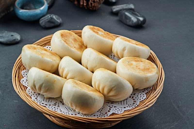 酱羊肉馅烤包子图片