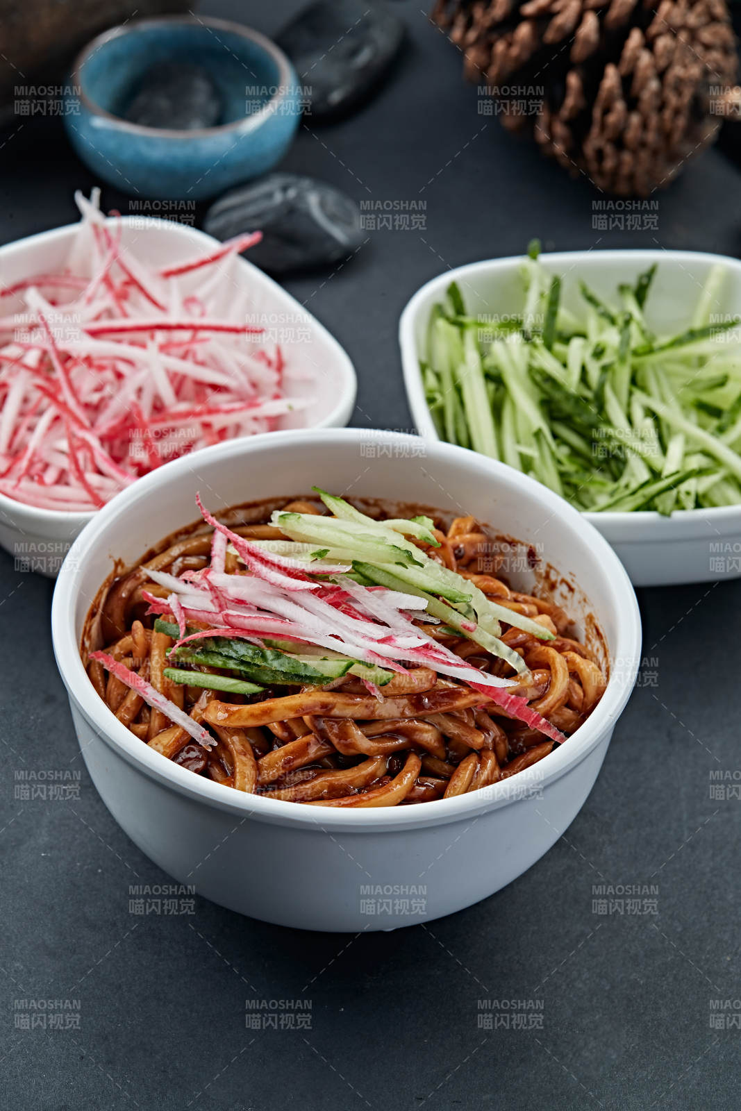 老北京肉丁炸酱面图片