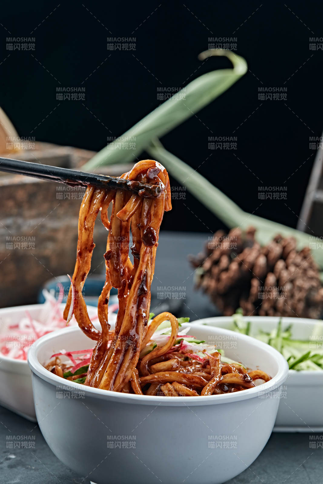 老北京肉丁炸酱面图片