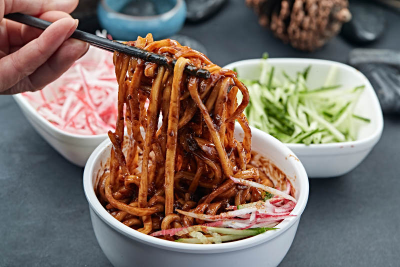 老北京肉丁炸酱面图片