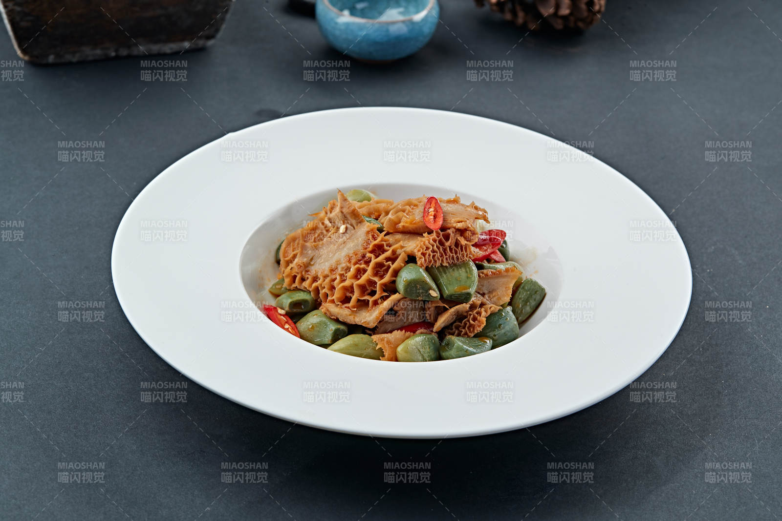 腊八蒜拌金钱肚图片