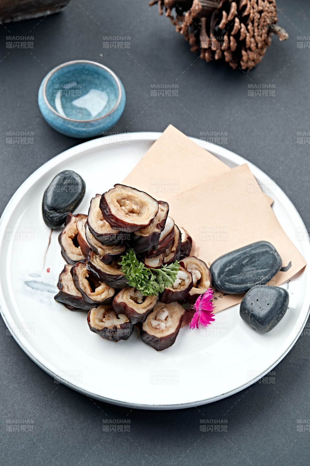 烟熏脆皮肥肠图片