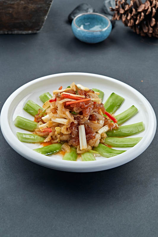 白菜心拌海蛰头图片