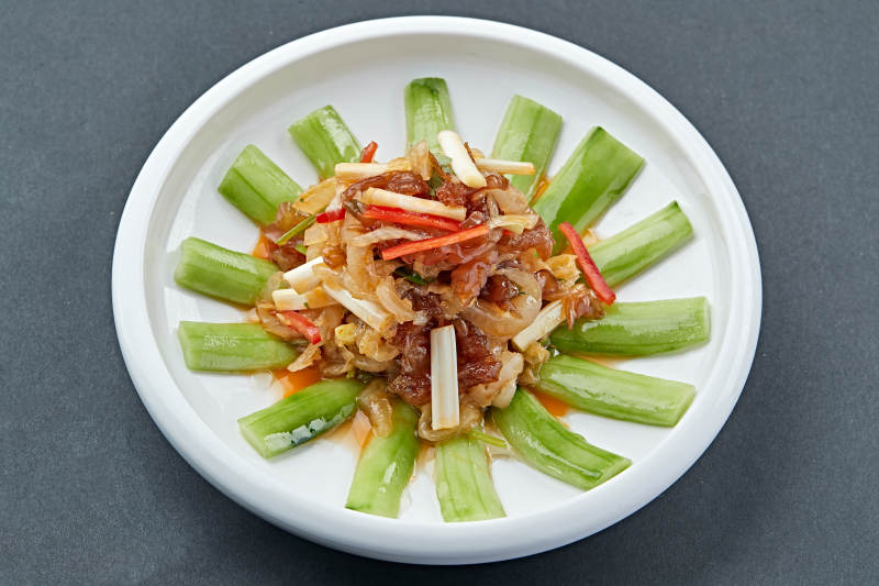 白菜心拌海蛰头图片