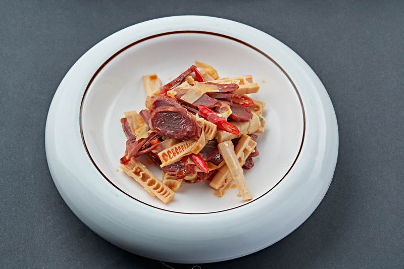 春笋拌鸭胗图片