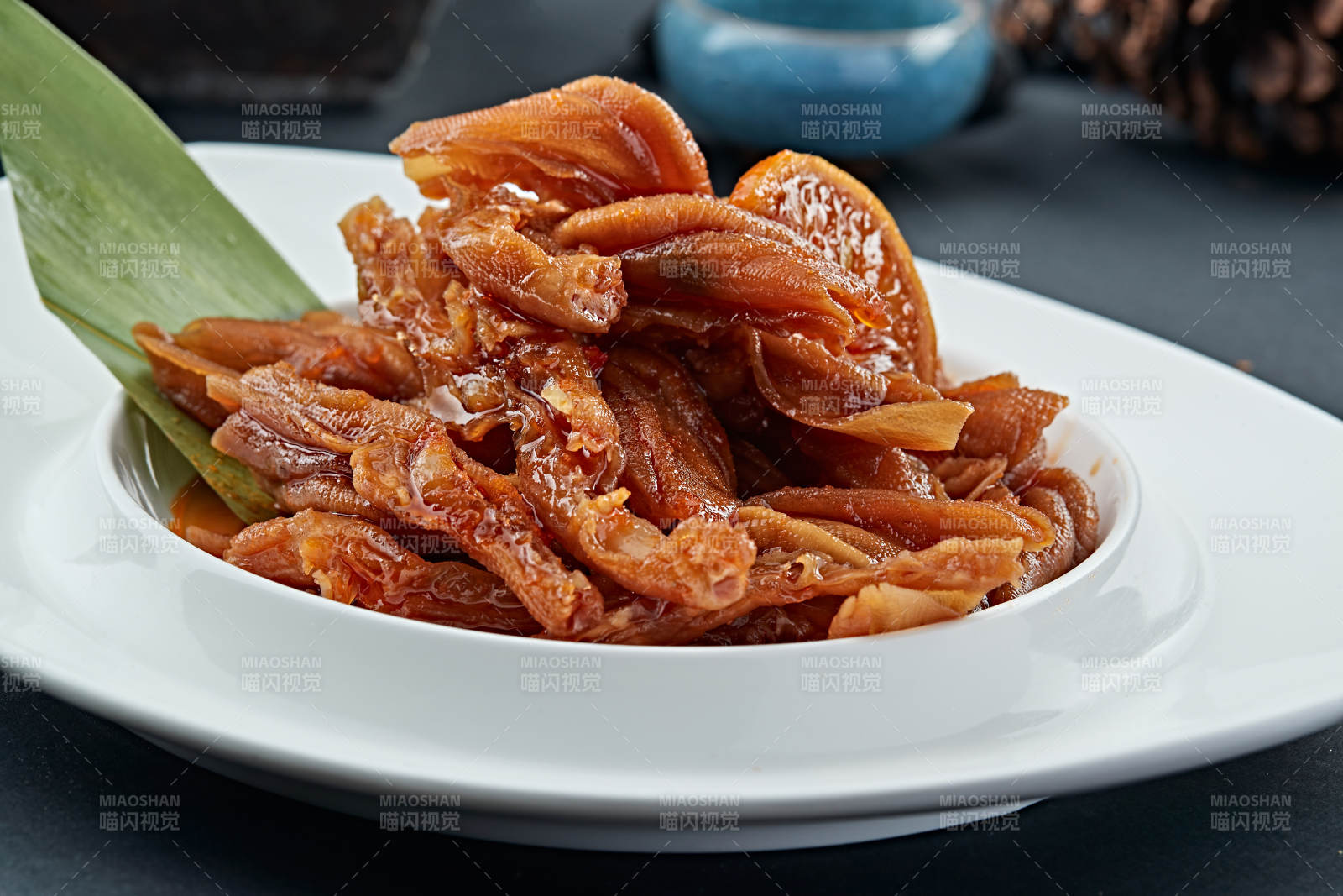 红油柠檬酸辣脱骨凤爪图片