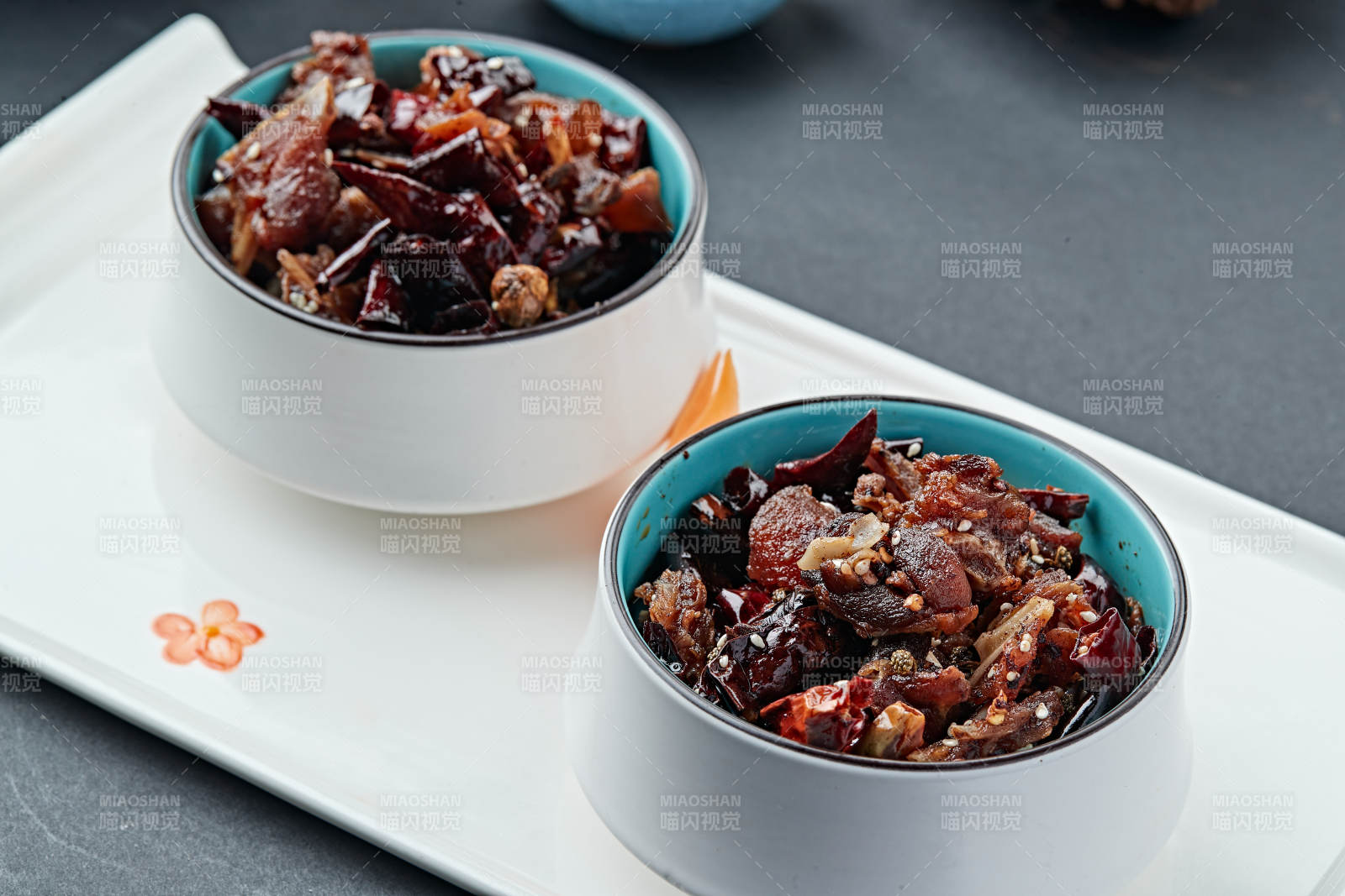 红油香辣腌兔丁图片