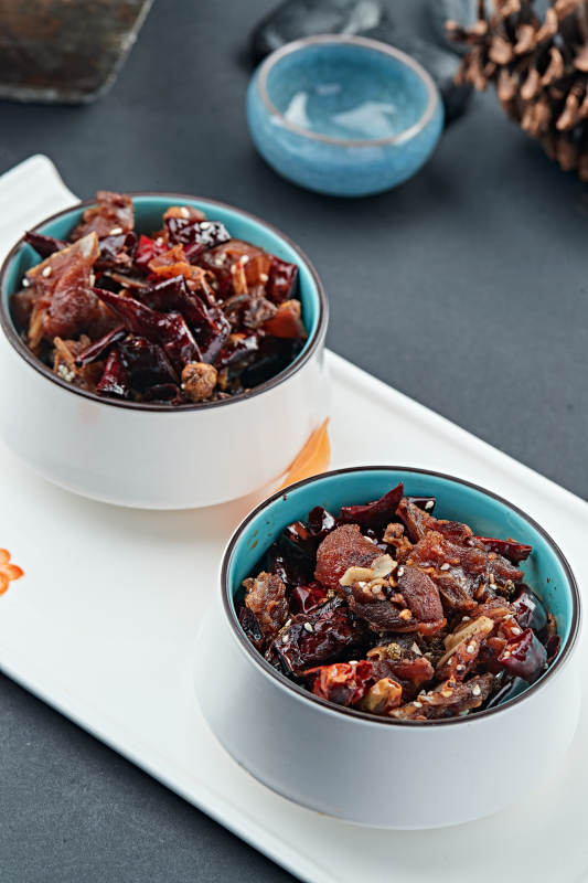 红油香辣腌兔丁图片